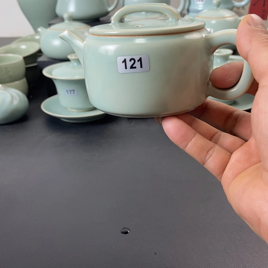 微瑕仿古釉手工汉瓦壶