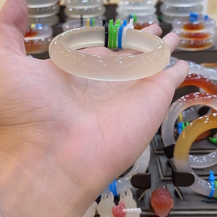 玛瑙/玉髓未镶嵌手镯57