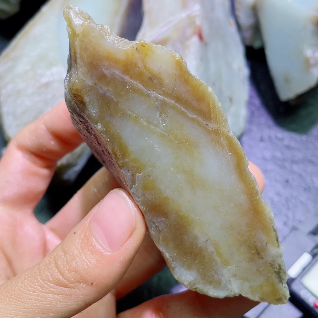 和田玉未镶嵌珠宝半成品