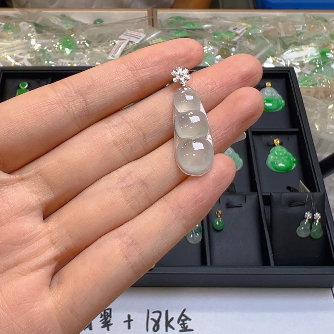 吊坠(不含链)18K金镶嵌翡翠