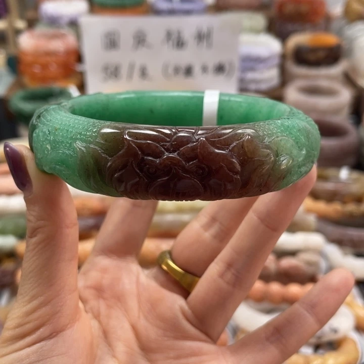 未镶嵌手镯石英质玉