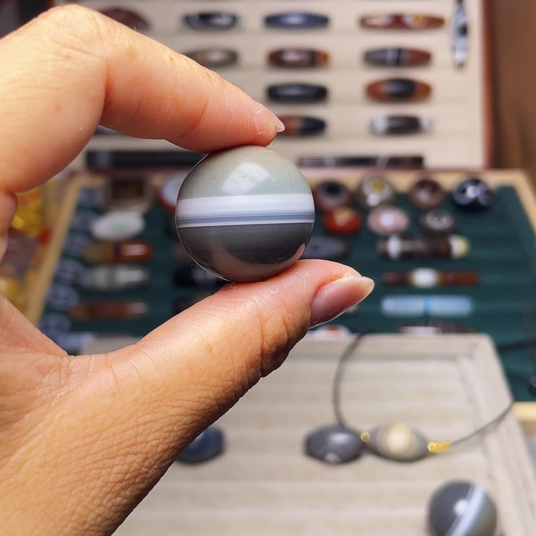 K***K未镶嵌玛瑙/玉髓珠宝奇石