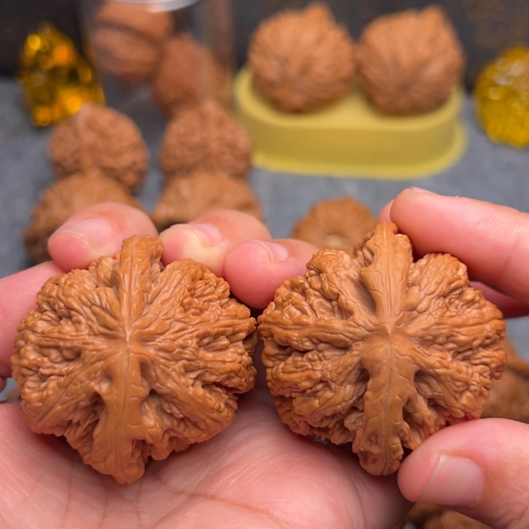 文玩核桃把件46精品毕业粗筋