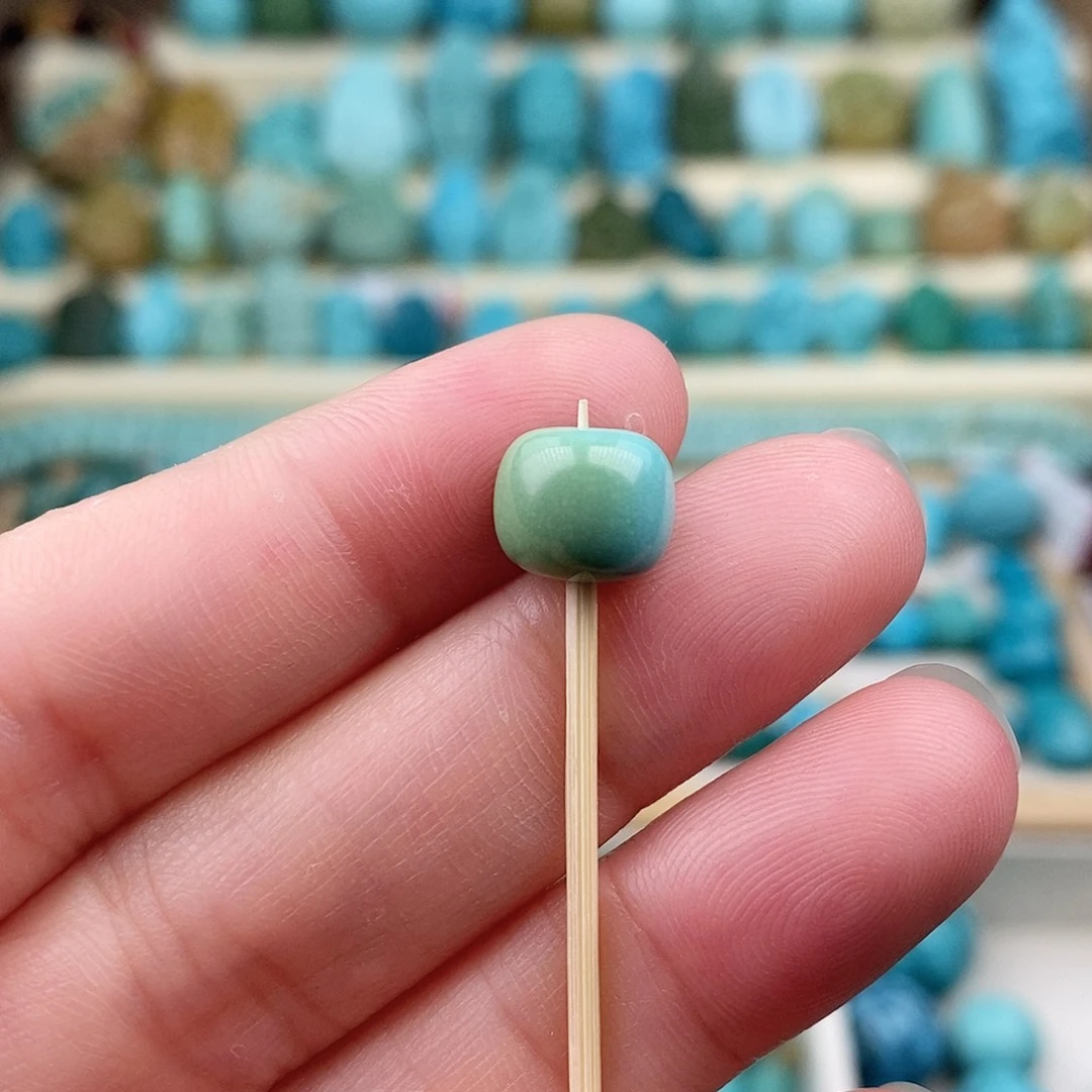 未镶嵌绿松石珠宝奇石9*7.9