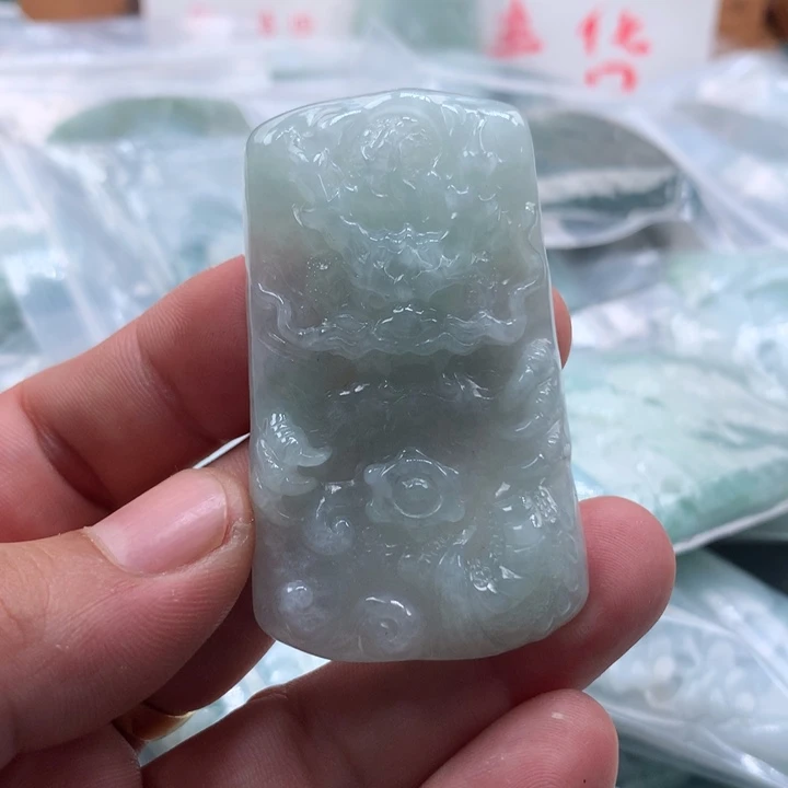 翡翠未镶嵌颈饰保真天然a货翡翠