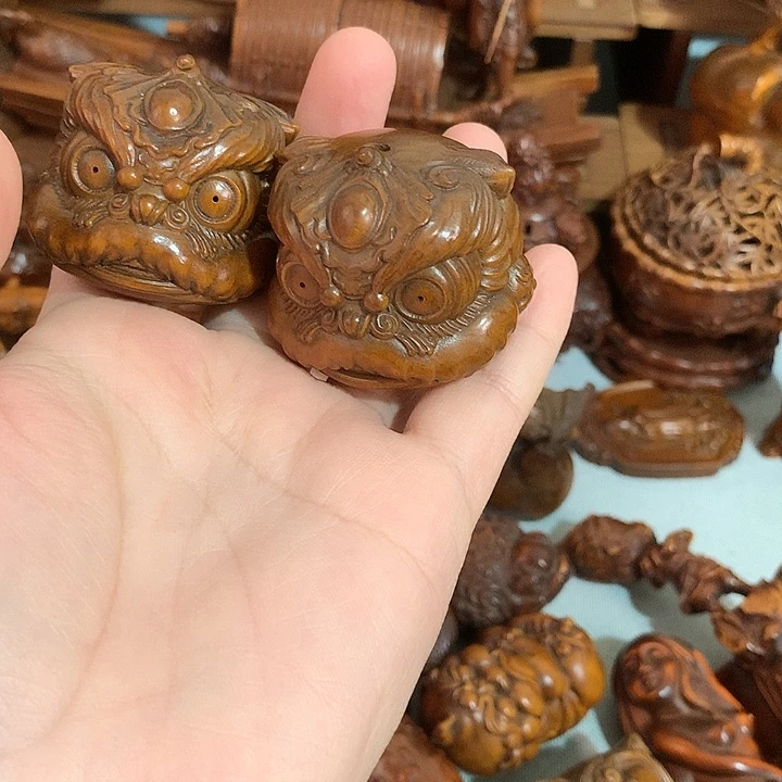 黄杨木府**场醒狮一对gua j