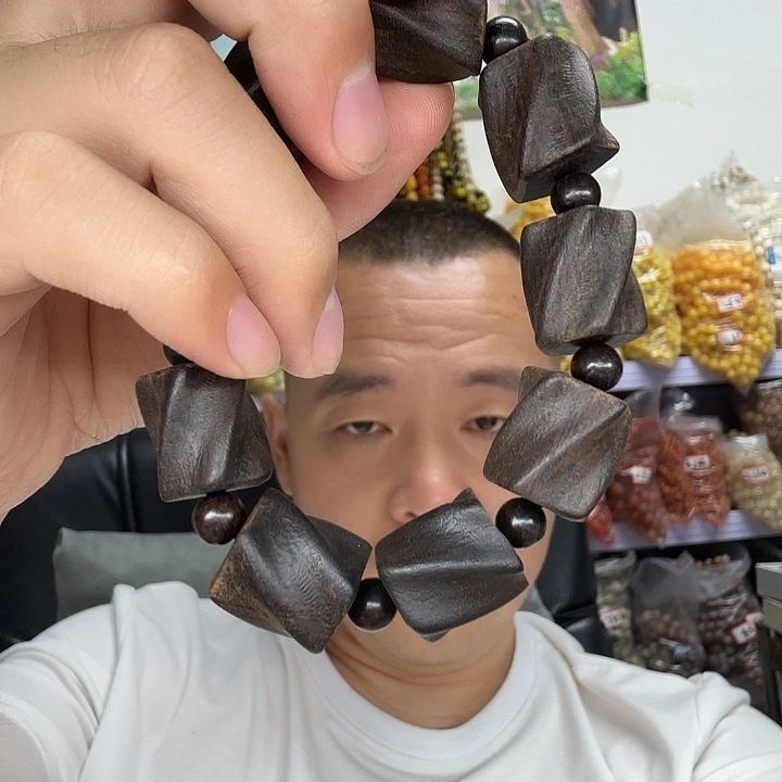 大果紫檀（缅甸花梨）111