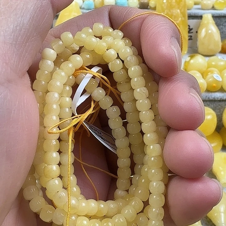 蜜蜡未镶嵌裸石25