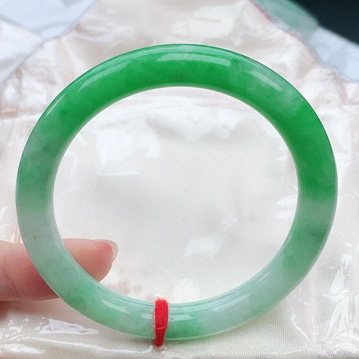 翡翠手镯未镶嵌57圆条882479