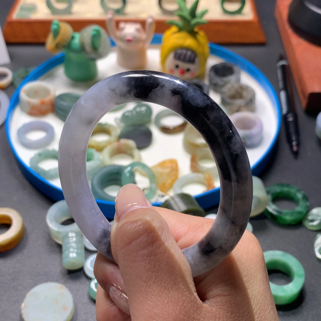 翡翠颈饰未镶嵌婉****)翡翠手镯50.8