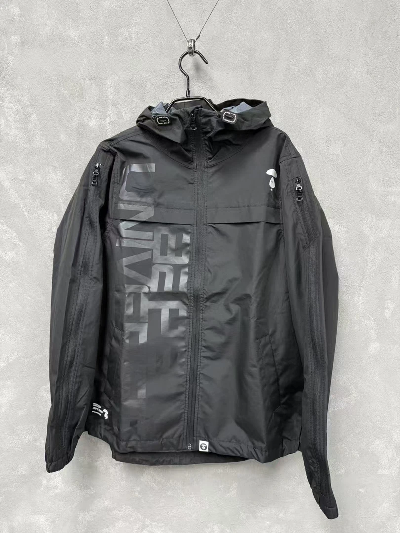 全新未使用 Aape 连帽黑色字母防风防水冲锋衣夹克外套 S码