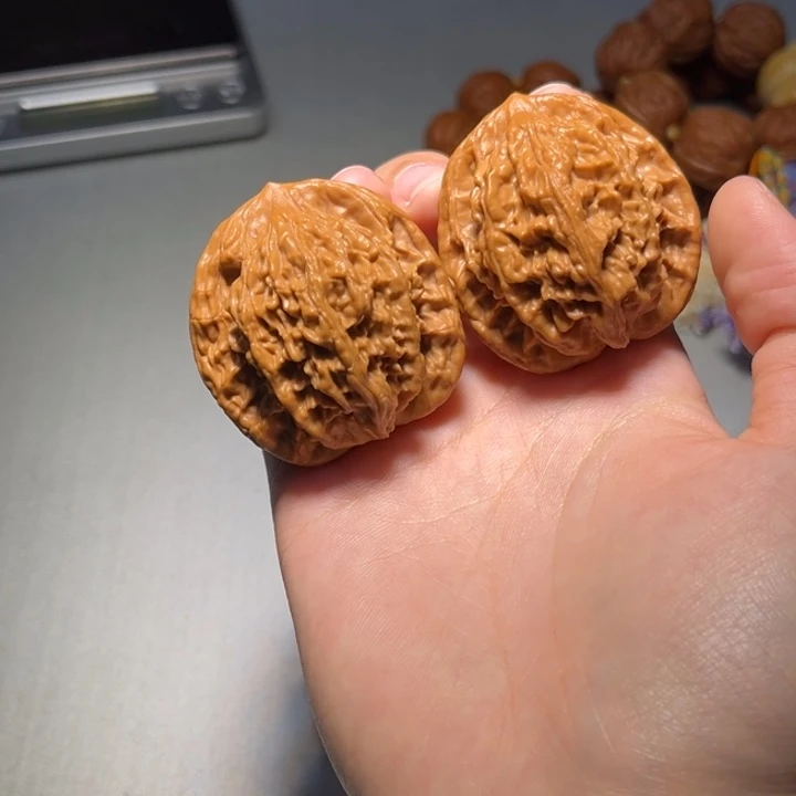 文玩核桃把件虎头590
