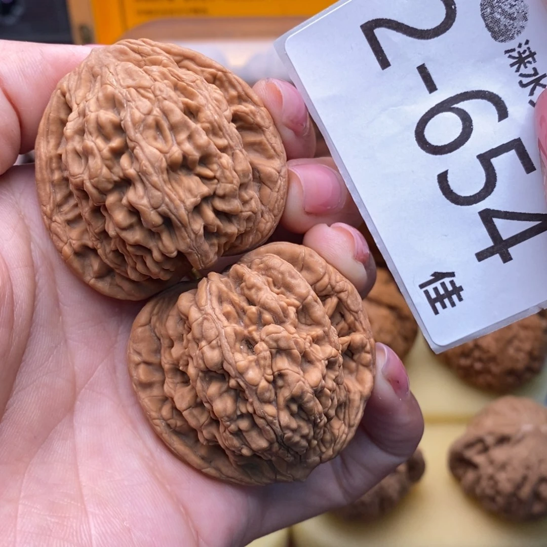 文玩核桃把件42虎头