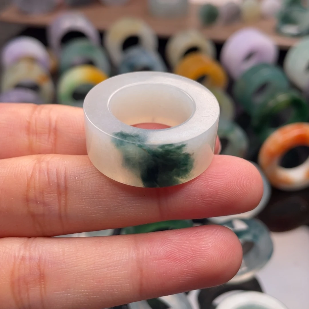 定制翡翠未镶嵌  绿眼睛