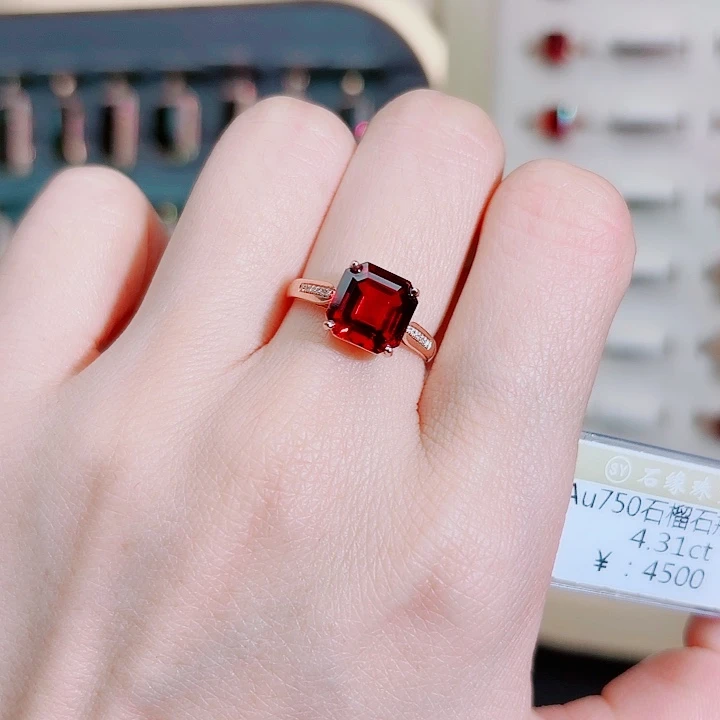 石榴石戒指18K金镶嵌4.31ct