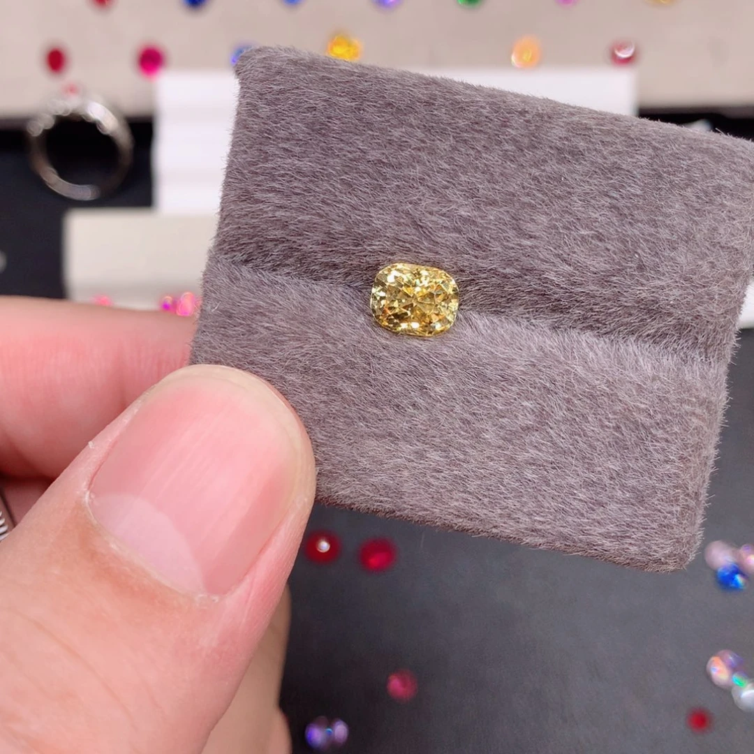 蓝宝石裸石2.03ct金丝雀黄蓝宝