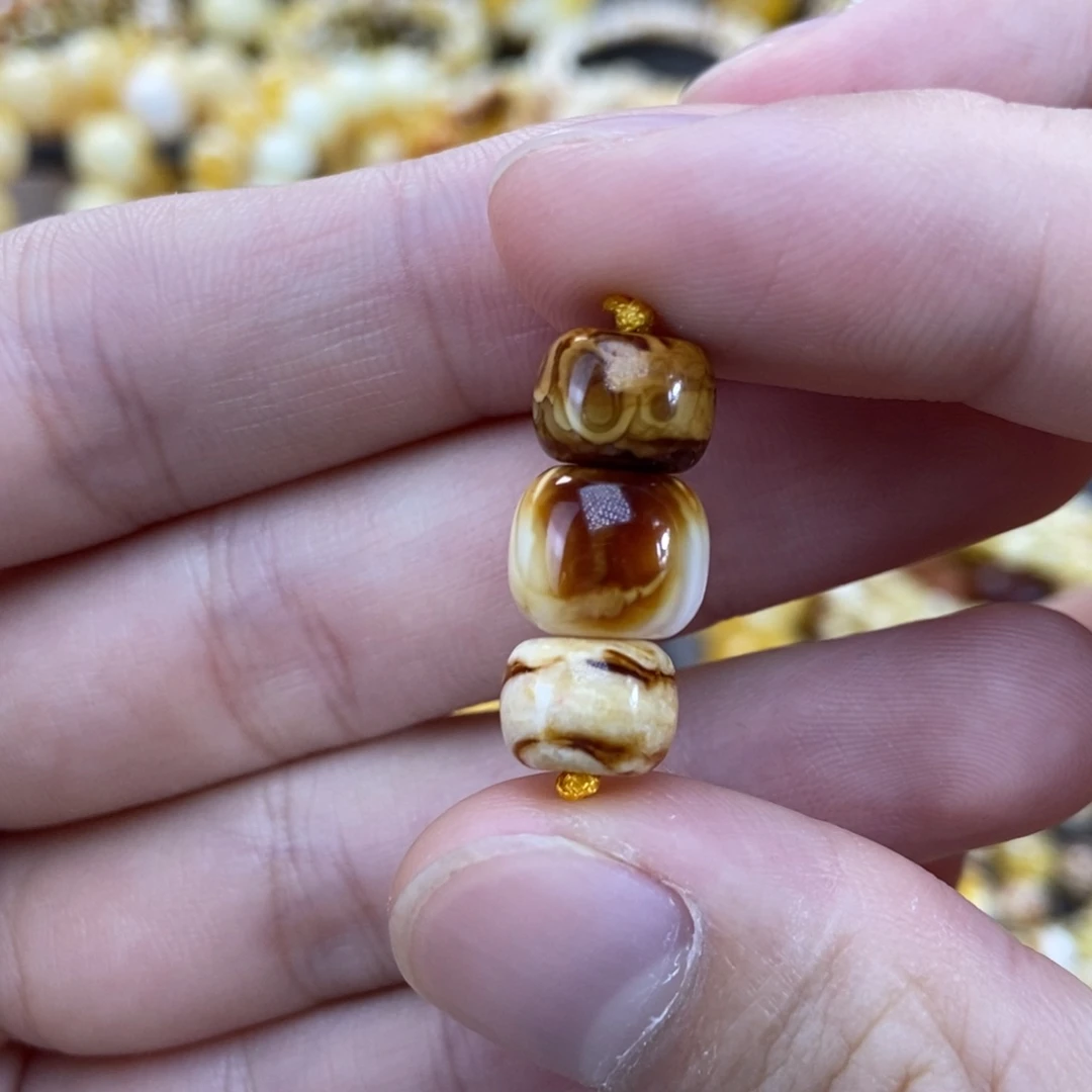 琥珀未镶嵌手链9-10mm沁色珠子