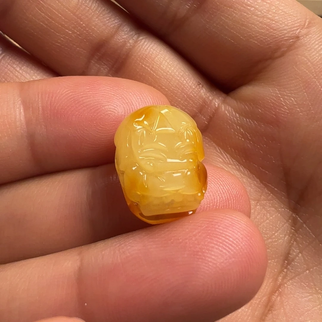 蜜蜡颈饰未镶嵌貔貅