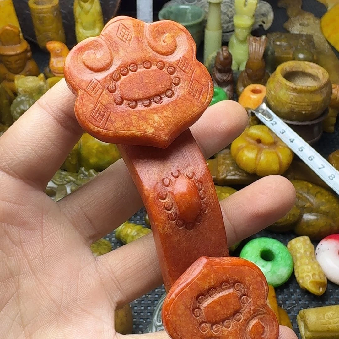 白玉菩提吊坠。。。