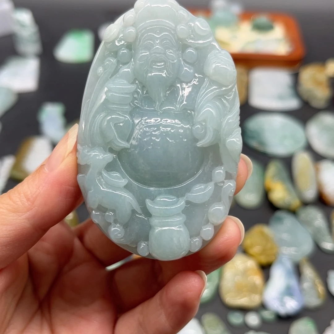 翡翠未镶嵌颈饰财神