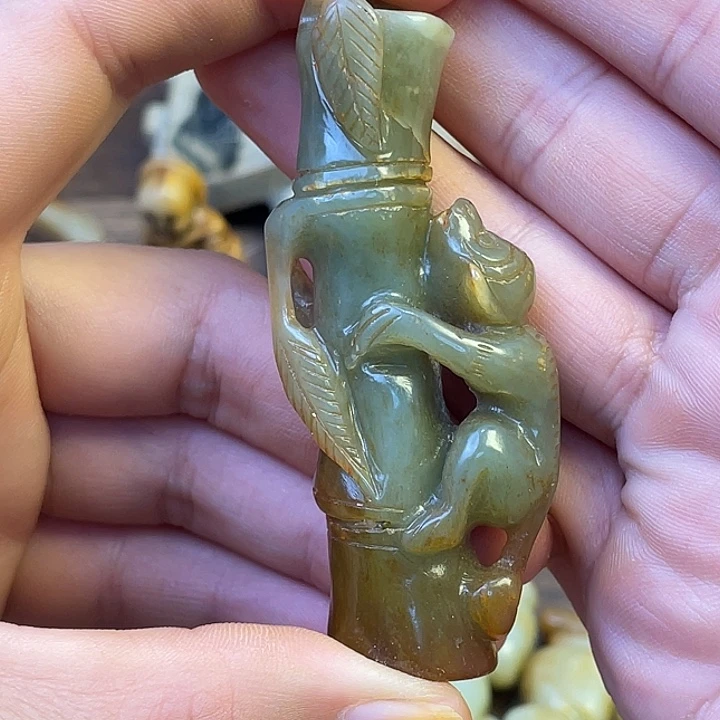 未镶嵌和田玉（糖玉）挂件
