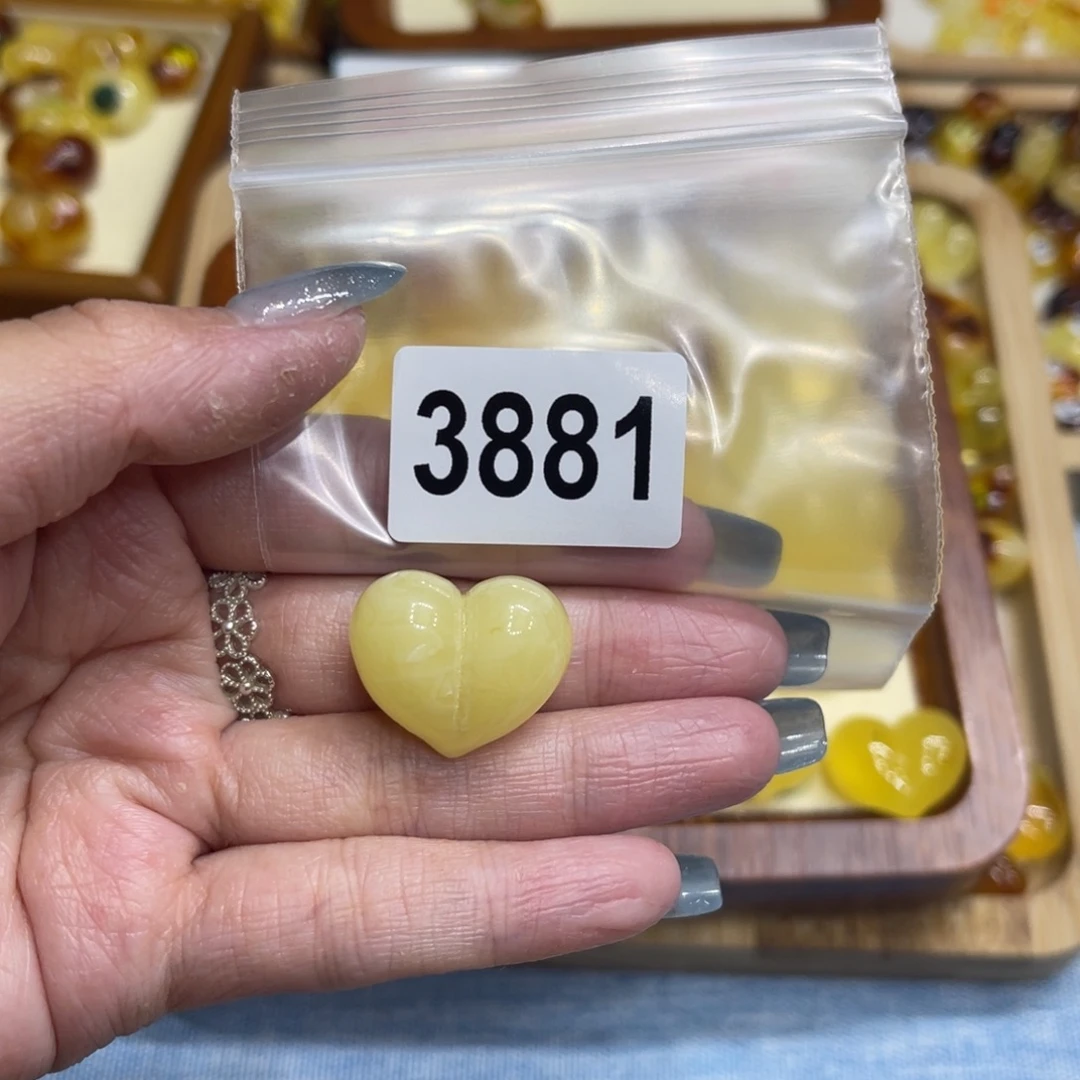 琥珀颈饰未镶嵌亲亲