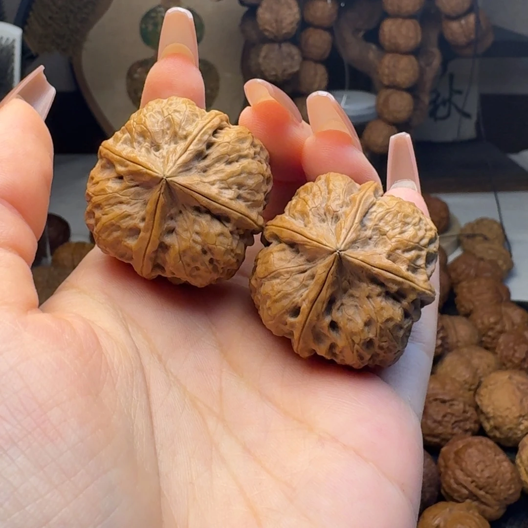 文玩核桃把件四棱36.2