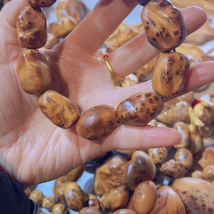 已*置太行崖柏随型手串