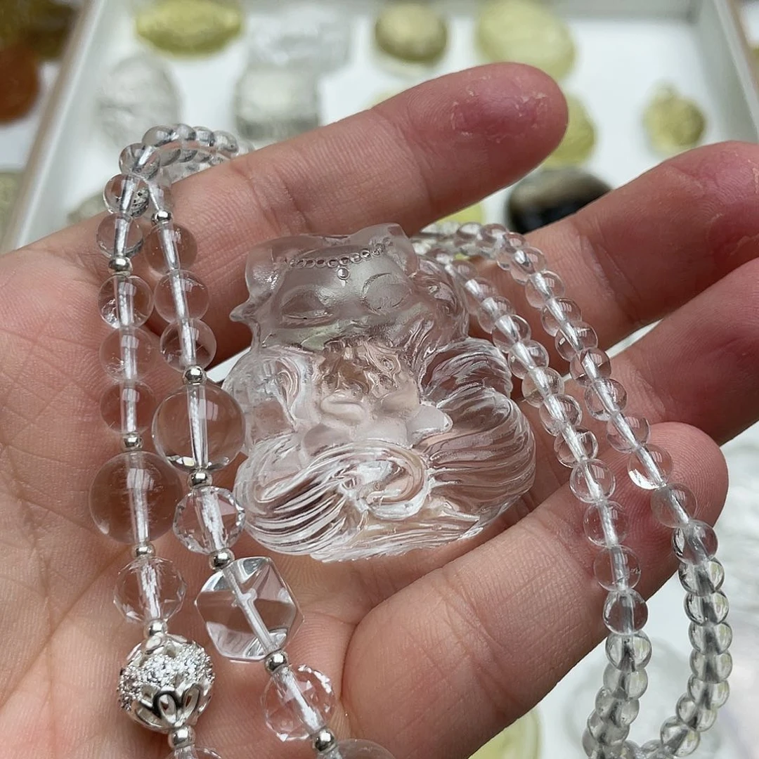 吊坠(不含链)未镶嵌水晶?