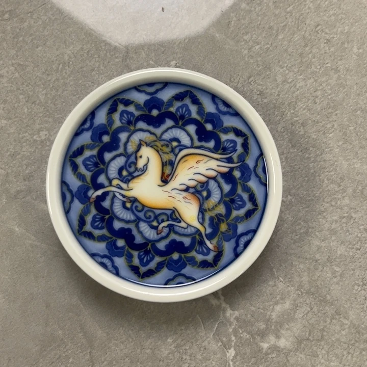 瓷摆件一马当先盖置