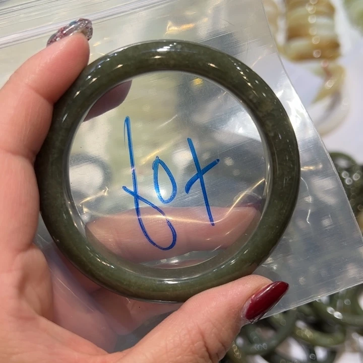 和田玉（糖玉）手镯未镶嵌