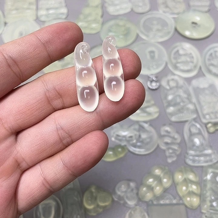 蛇纹石玉未镶嵌颈饰多样性发一个