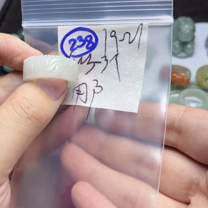 定制翡翠未镶嵌用***角