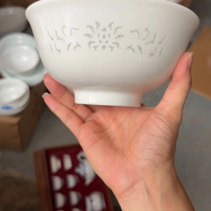青瓷景德镇陶瓷面碗两只白色