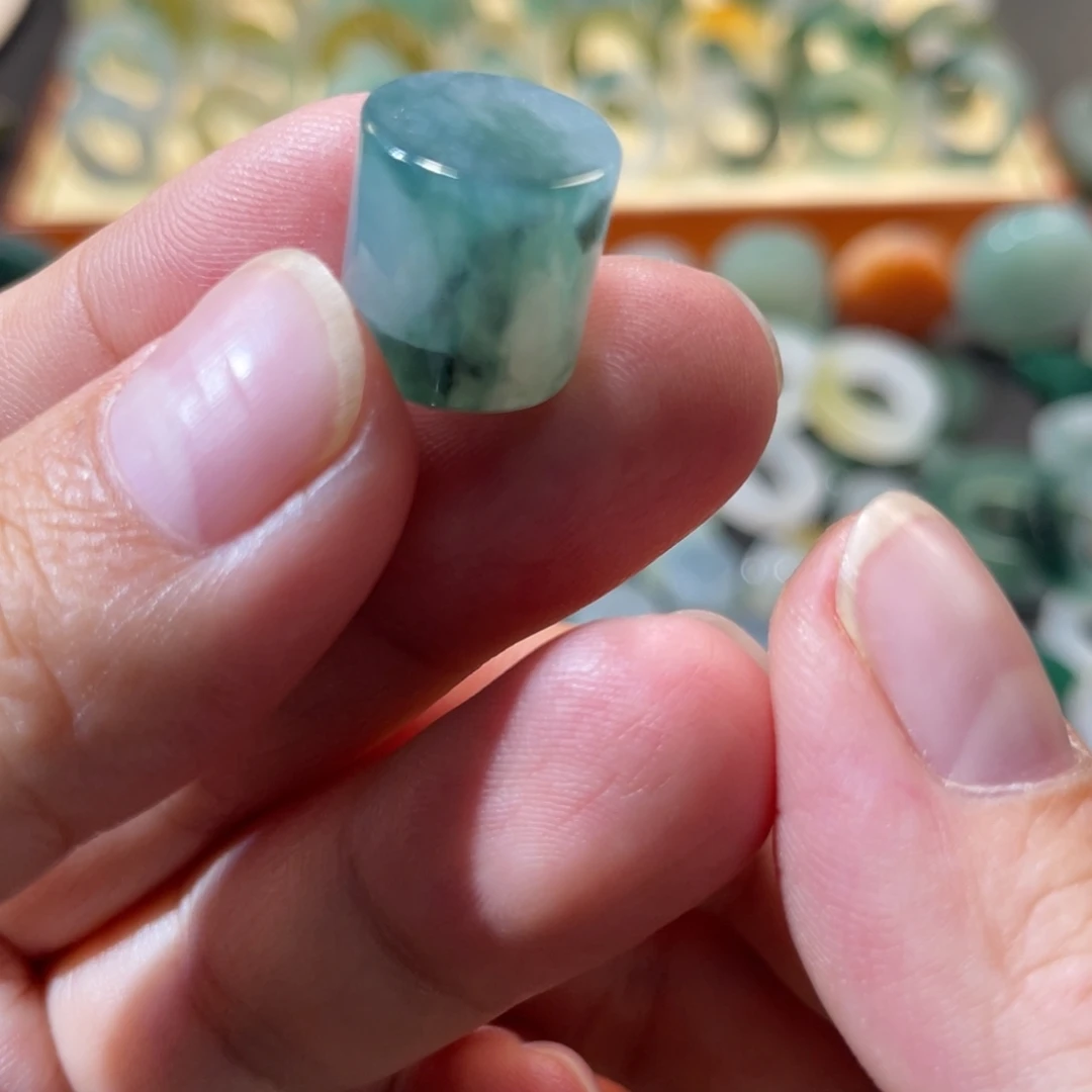 定制翡翠未镶嵌天然翡翠冰蓝花鼓珠