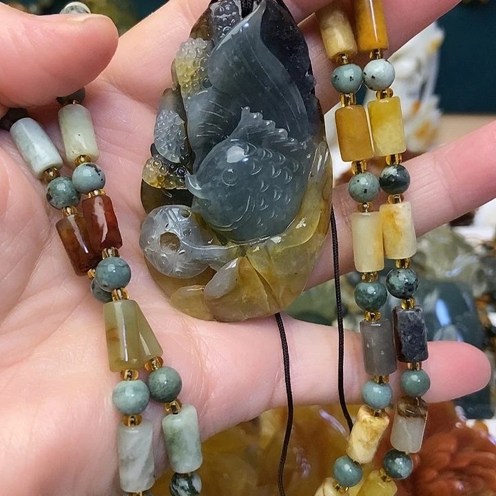 蛇纹石玉未镶嵌吊坠(赠链)