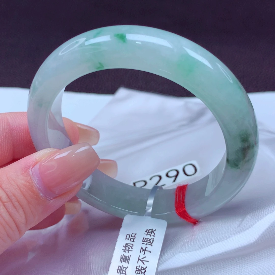 翡翠手镯未镶嵌手镯