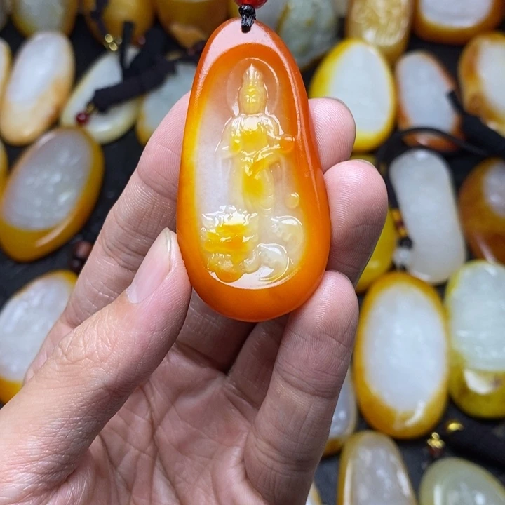 舟***心和田玉未镶嵌颈饰