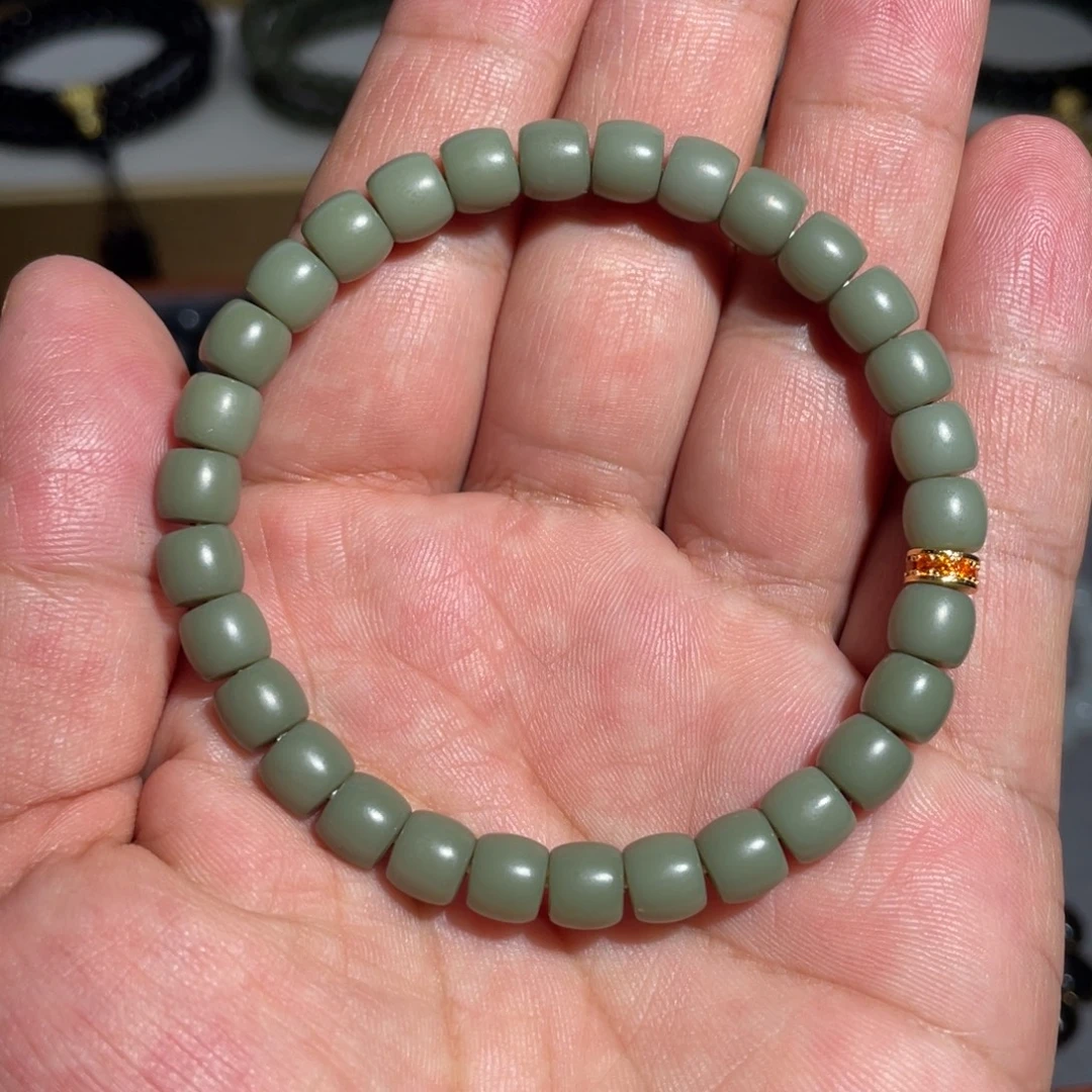 和田玉未镶嵌手串