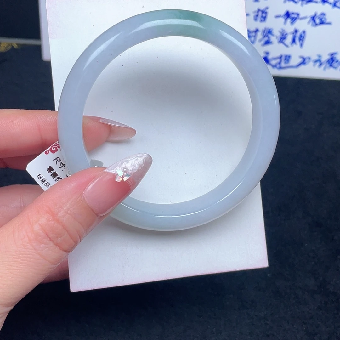 翡翠未镶嵌手镯074