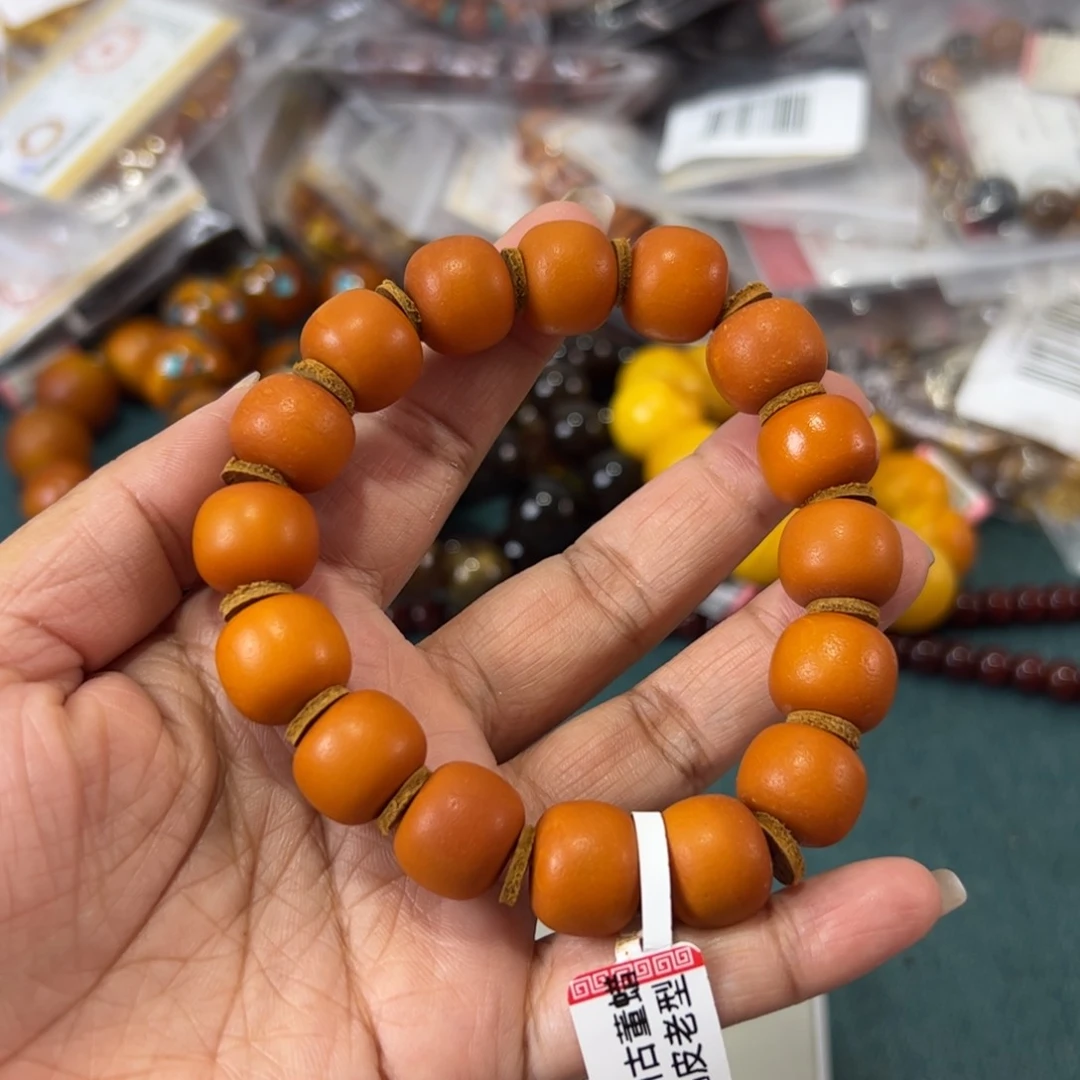 未镶嵌琥珀珠宝奇石1487