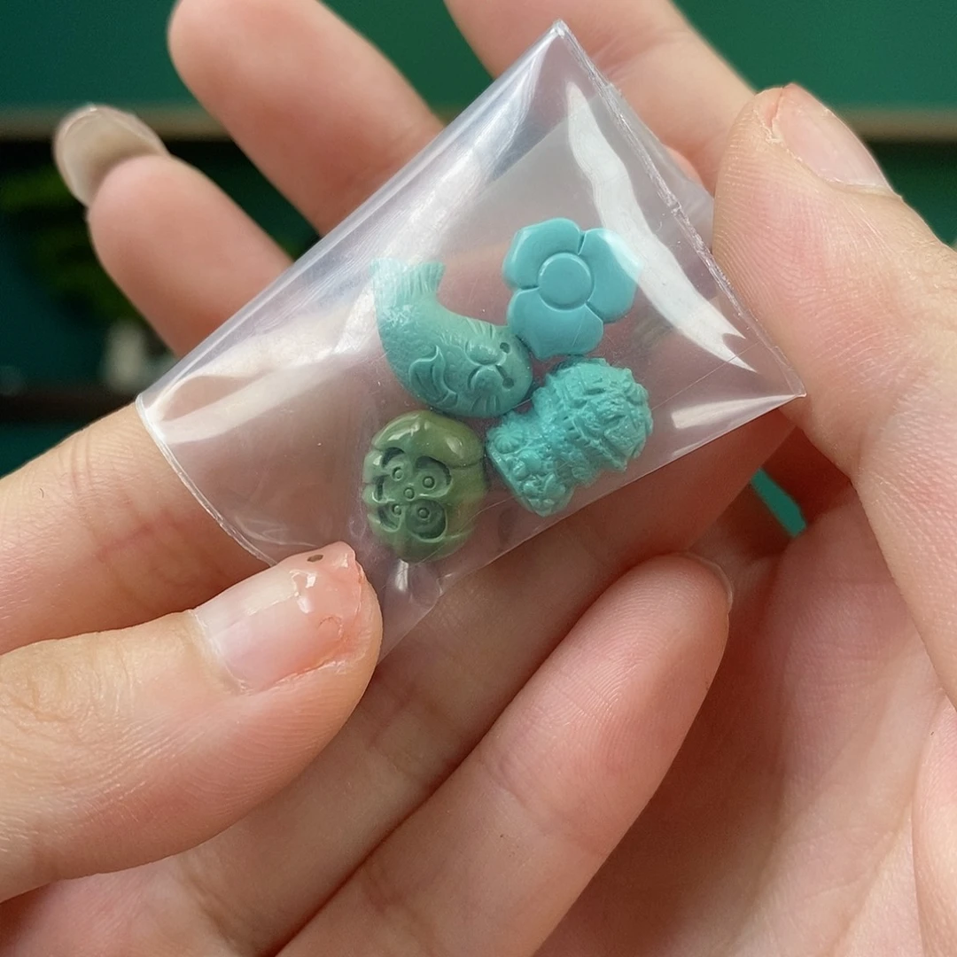 绿松石未镶嵌挂件