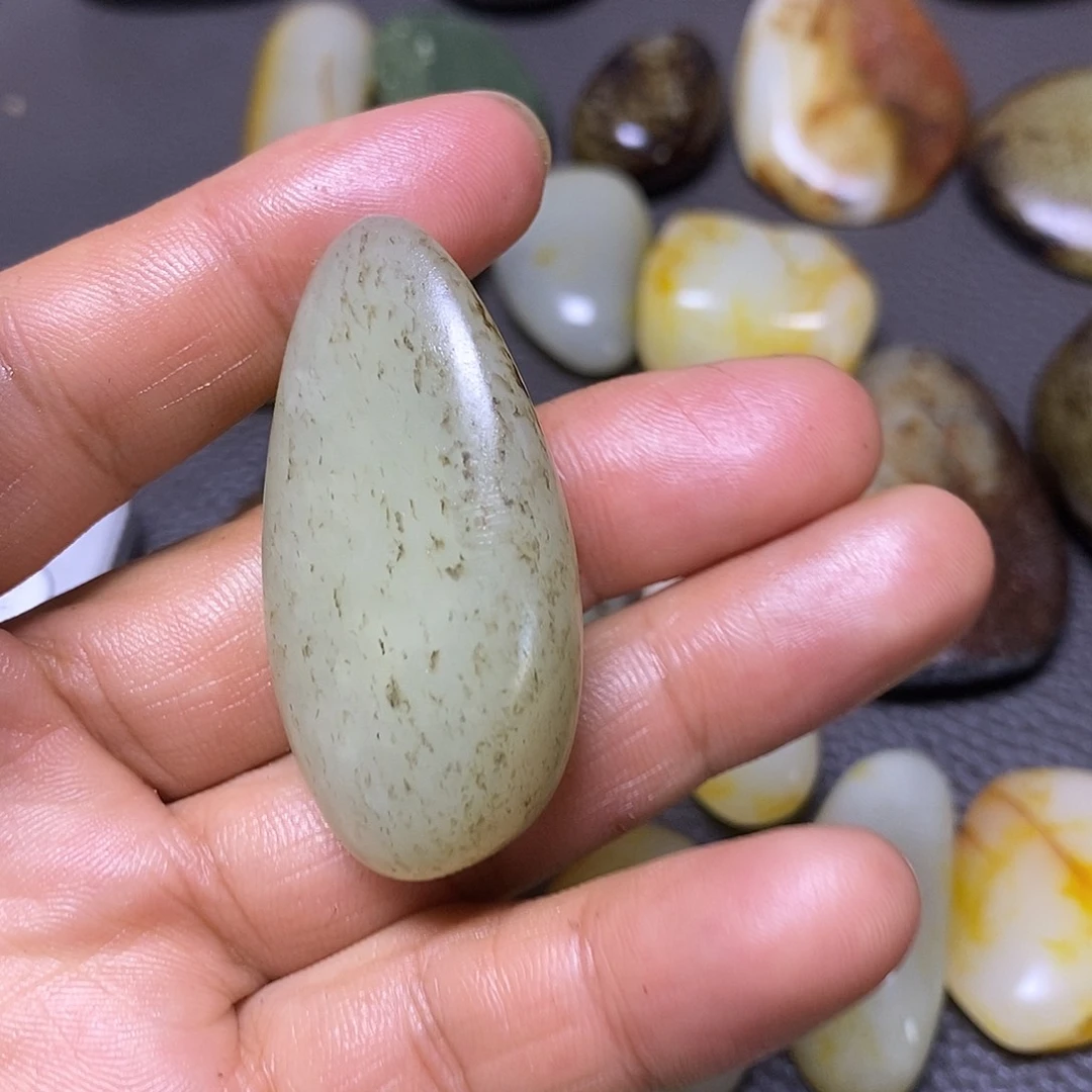 未镶嵌和田玉挂件