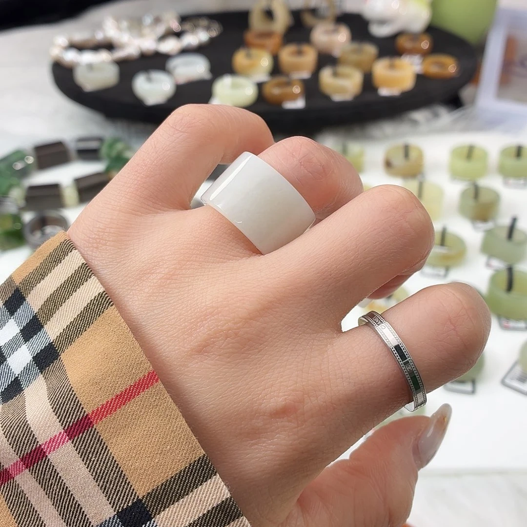 和田玉（糖玉）未镶嵌戒指S56俄白直切17.3