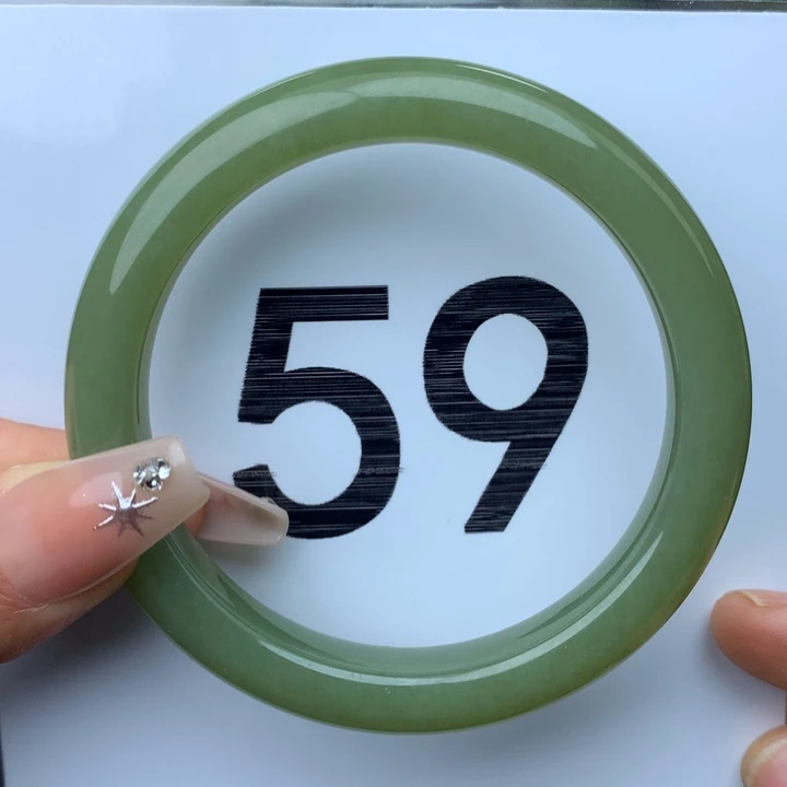 未镶嵌手镯和田玉10