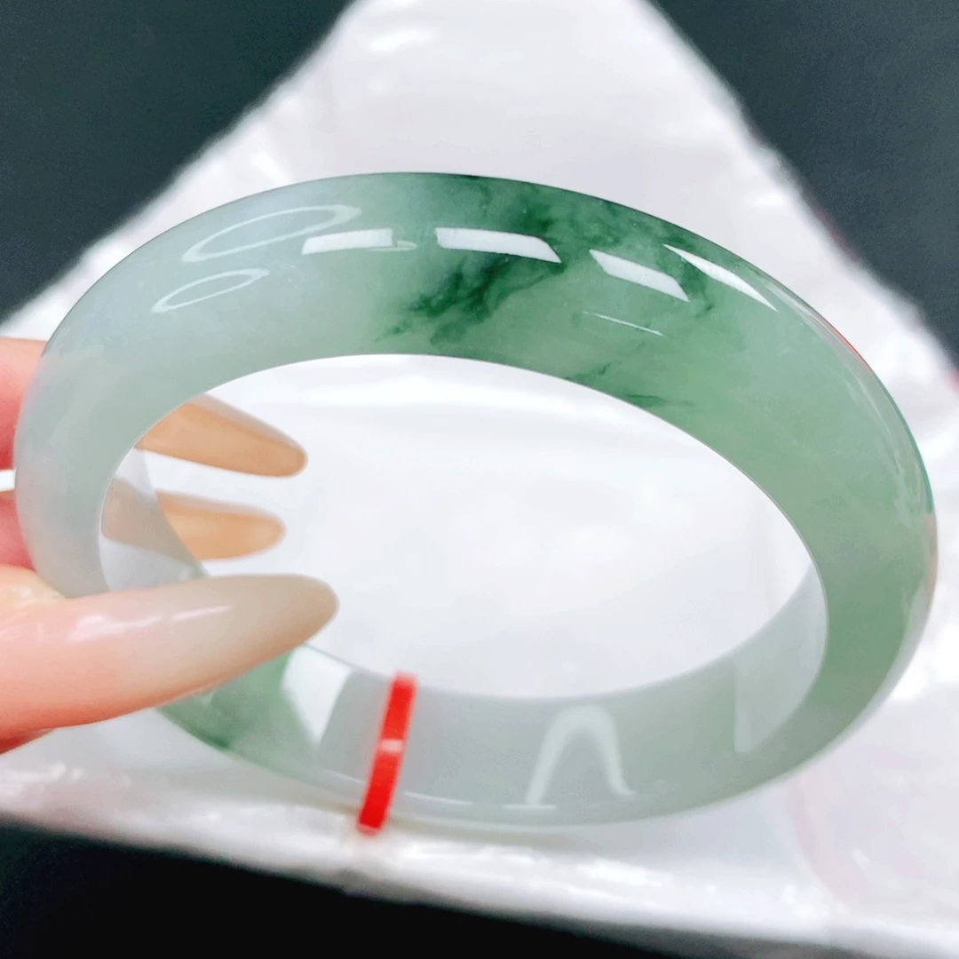 翡翠未镶嵌手镯57