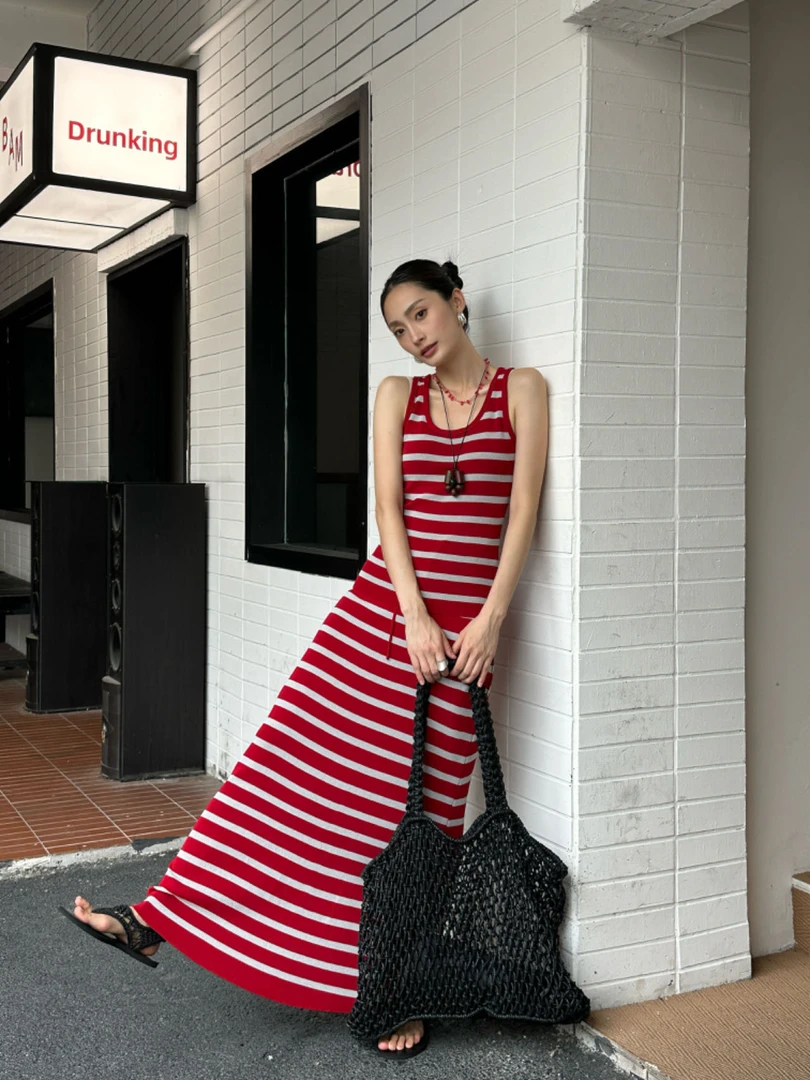 【炽热条纹】韩系极简气质显瘦套装（上衣+半身裙）Alter250