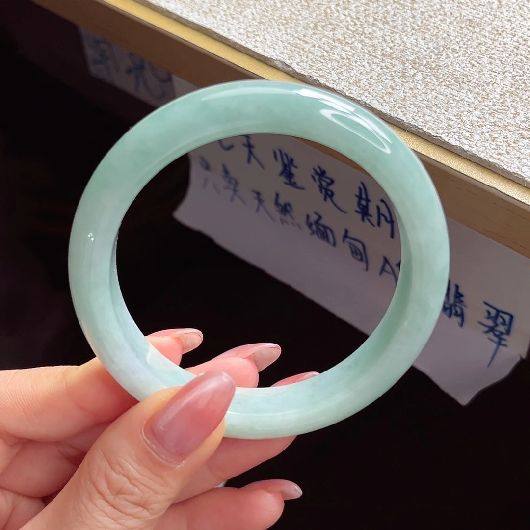 翡翠未镶嵌手镯手镯