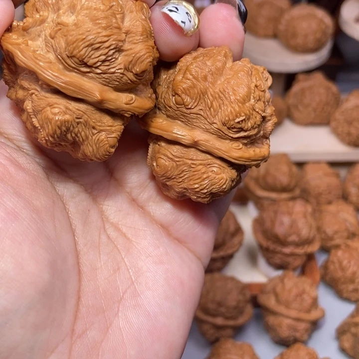 肥***卷蛤蟆头雕刻的金蟾