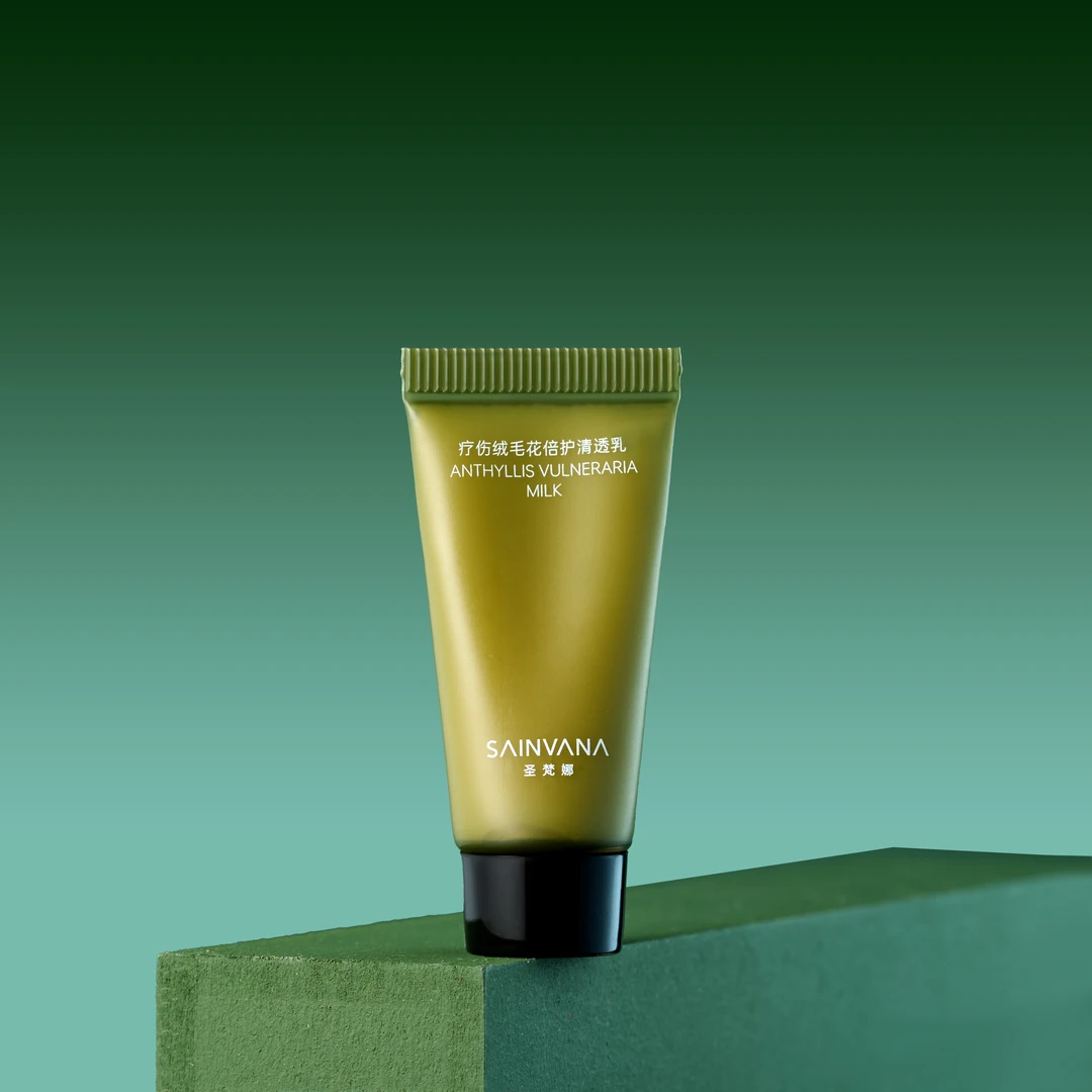 SAINVANA圣梵娜疗伤绒毛花舒安特护礼盒小样。